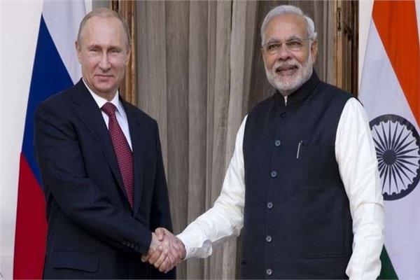 الرئيس الروسي بوتن مع رئيس وزراء الهند ناريندرا مودي