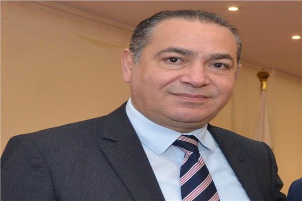 الدكتور هشام عطية عميد كلية الاعلام بجامعة مصر