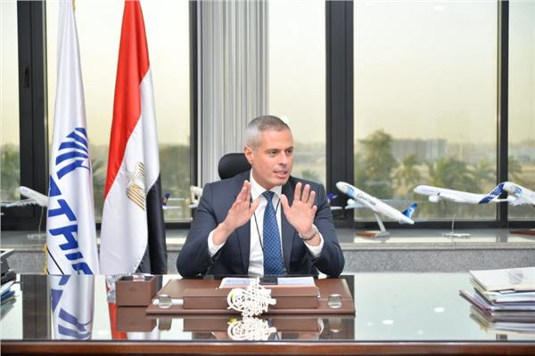  الطيار أحمد عادل، رئيس مجلس إدارة الشركة القابضة لمصر للطيران
