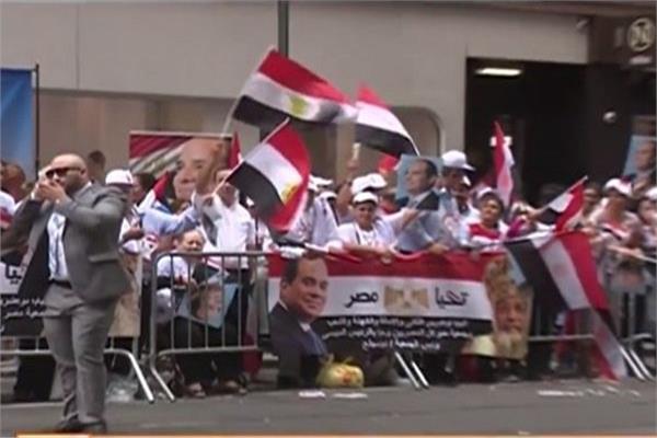 الجالية المصرية بنيويورك تنظم وقفات تأييد للرئيس السيسي