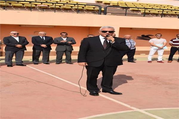 رئيس جامعة المنوفية يشهد تحية العلم بالتربية الرياضية