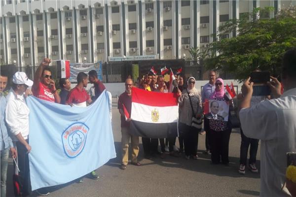 تظاهرة حب داخل جامعة الأزهر لدعم «السيسي»