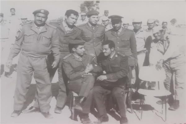 صورة تجمع العريفين «جمال الريس»، و«محمود الدالى» من أبطال حرب أكتوبر