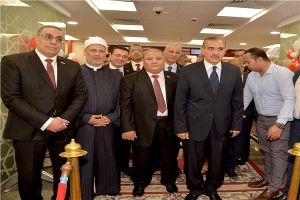 محافظ أسيوط يفتتح الفرع الإسلامي لبنك مصر بمقره الجديد 