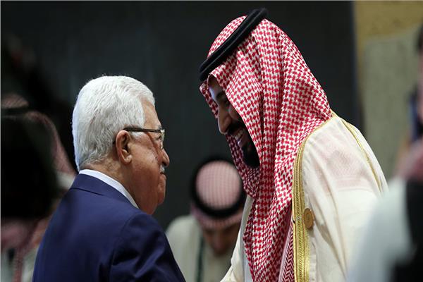 ولي العهد السعودي مع الرئيس الفلسطيني