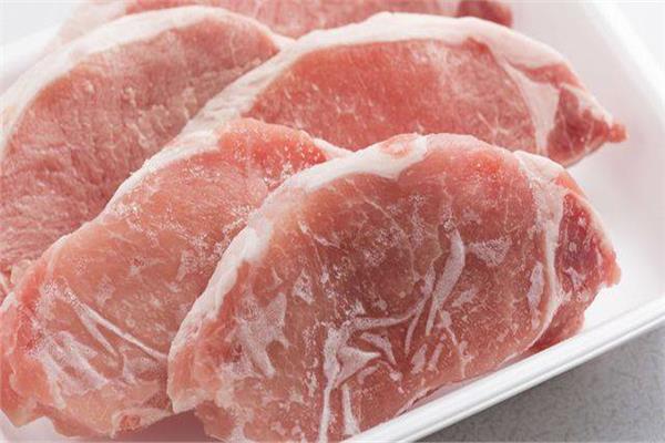 «نصائح مجربة» .. الطريقة الصحيحة لشوي اللحم المجمد 