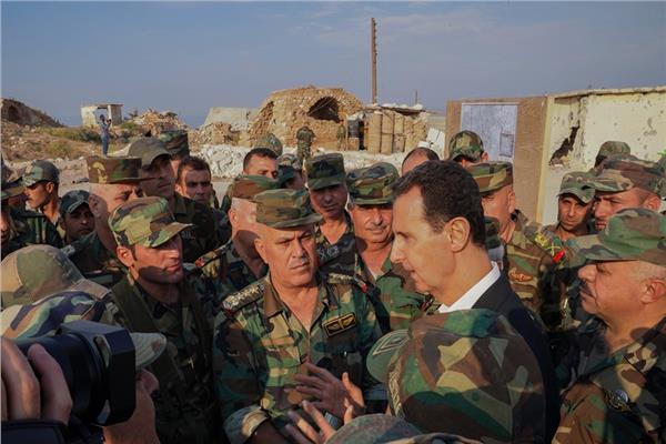 الأسد خلال زيارته لمواقع الجيش في إدلب