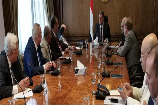 «قطاع الأعمال» يناقش تطوير شركات الاتحاد المصري لجمعيات المستثمرين