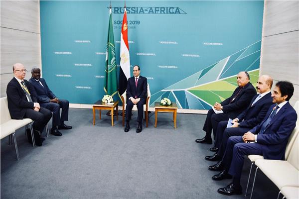 الرئيس عبد الفتاح السيسي مع موسى فقيه رئيس مفوضية الاتحاد الأفريقي