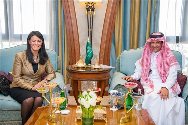 وزيرة السياحة  تلتقي رئيس الهيئة العامة للسياحة بالسعودية 