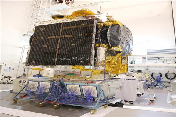 مصر تستعد لإطلاق القمر الصناعي الأول لأغراض الاتصالات «طيبة 1»