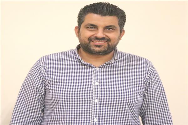 د . محمد الأكشر مقرر لجنة العلاقات الخارجية بنقابة أطباء مصر