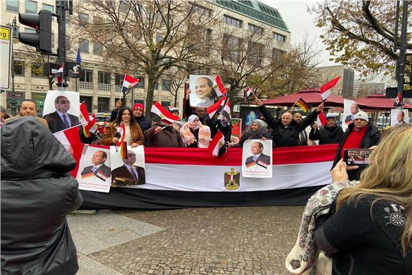 وقفة للجالية المصرية في ألمانيا احتفالا بزيارة الرئيس السيسي لبرلين