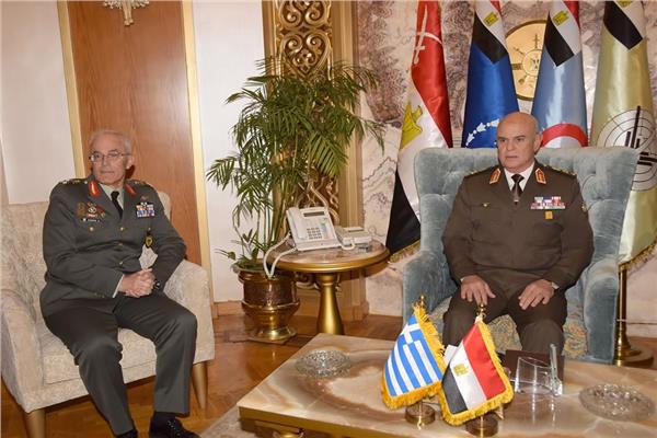  الفريق محمد فريد يلتقي قائد القوات البرية اليونانية