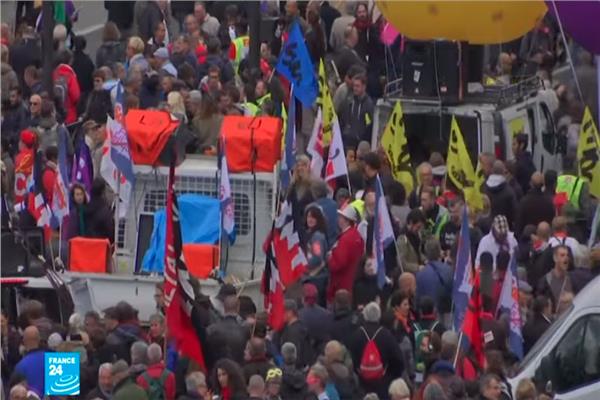 احتجاج مفتوح بفرنسا على إصلاح نظام التقاعد