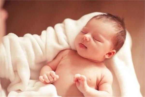 الأطفال الذين يولدون قيصريا ليسوا أكثر عرضة للإصابة بالبدانة 