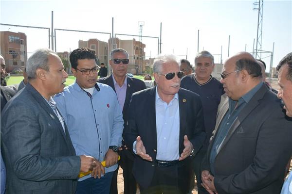 محافظ جنوب سيناء يكرم احد مالكي شركات السفاري 