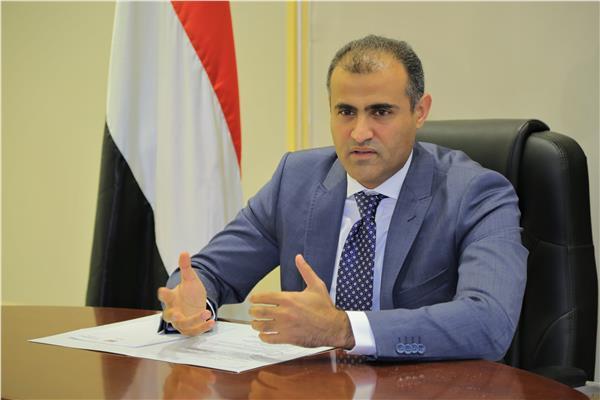 بحث وزير الخارجية اليمني محمد الحضرمي