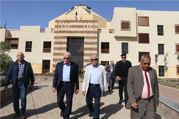 محافظ جنوب سيناء يتفقد فرع  جامعة الملك سلمان 