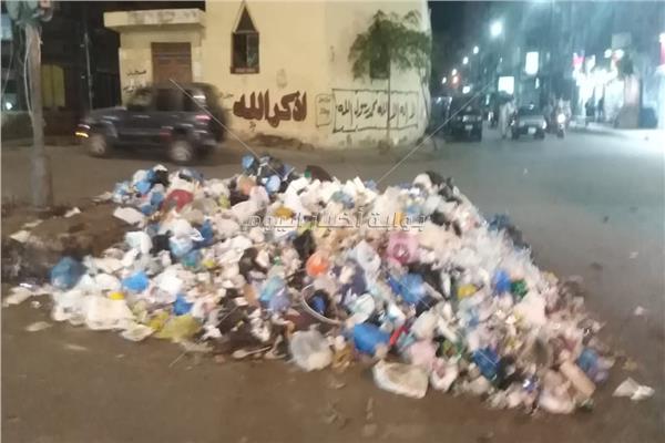 القمامة امام مسجد سيدي بشر 