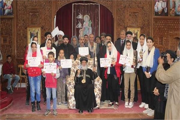 توزيع شهادات متدربي ١٠٠٠ معلم وكؤوس مهرجان النيروز بطهطا