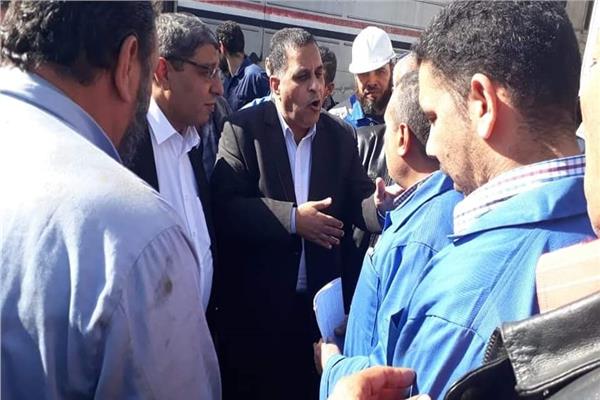  رئيس هيئة السكة الحديد يتفقد ورش الجرارات والإشارات بفرز القاهرة