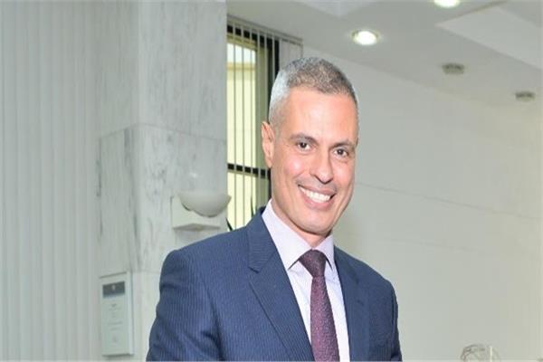  الطيار أحمد عادل رئيس الشركة القابضة لمصر للطيران