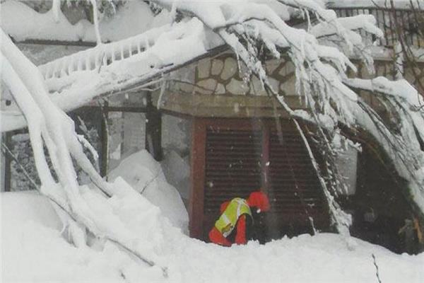 مصابان في انهيارات أرضية بمنتجعي تزلج في النمسا وأستراليا