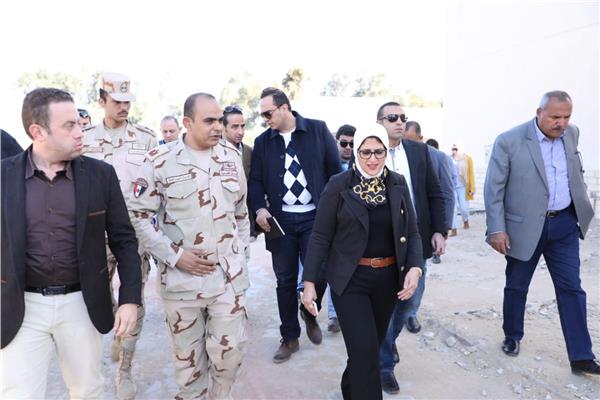 وزيرة الصحة خلال جولتها في جنوب سيناء