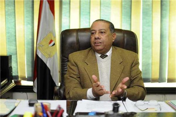  عبد العظيم حسين رئيس مصلحة الضرائب المصرية