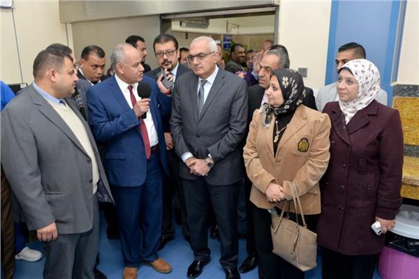 رئيس جامعة المنصورة يفتتح 15 وحدة عناية مركزة جديدة بمستشفى الطوارىء 