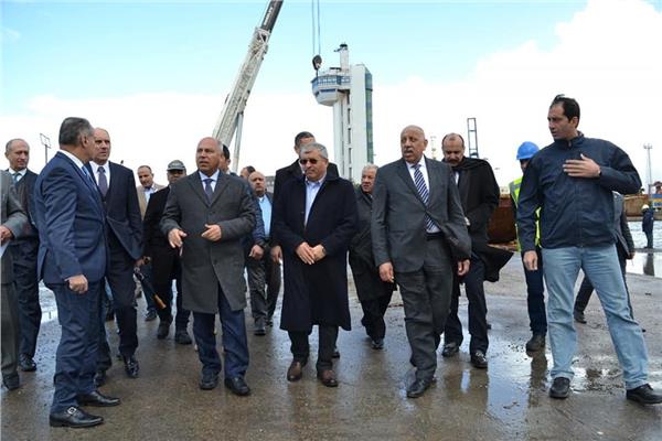 وزير النقل يشهد توقيع عقد إنشاء المحطة متعددة الأغراض بميناء الأسكندرية
