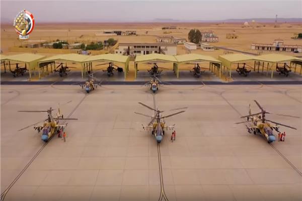 «القوات الجوية» تبرز مقاتلاتها الجديدة خلال افتتاح قاعدة برنيس العسكرية 
