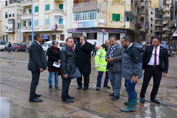 محافظ الإسكندرية يوجه بحلول فورية لمشاكل منطقة بحري ورأس التين