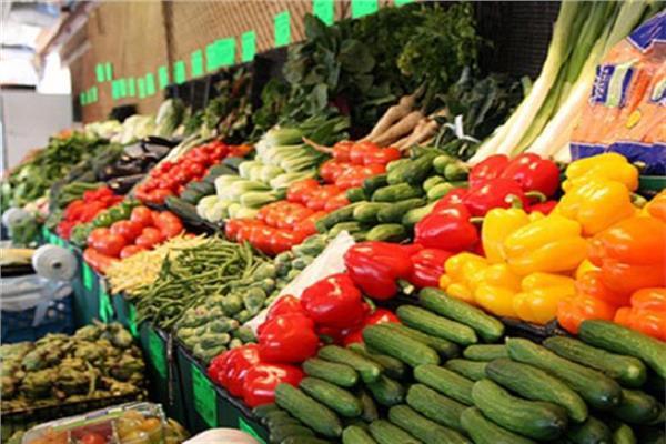 «أسعار الخضروات»، في سوق العبور