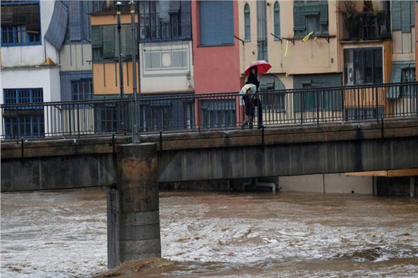 ارتفاع حصيلة ضحايا العاصفة والفيضانات إلى 44 شخصا