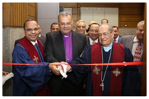  رئيس الطائفة الإنجيلية يشارك افتتاح الكنيسة الرسولية بطما