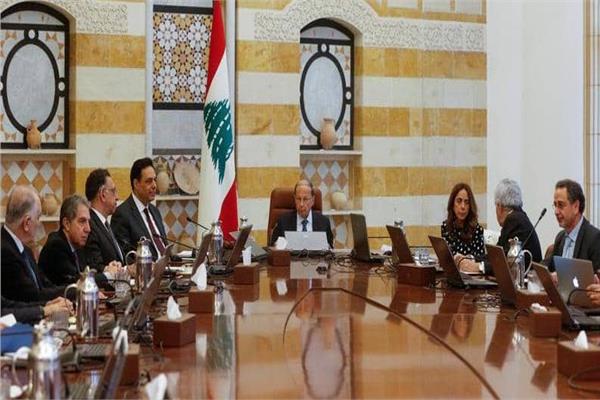 حكومة لبنان ستأخذ خطوات مؤلمة ضمن خطة إنقاذ مالي