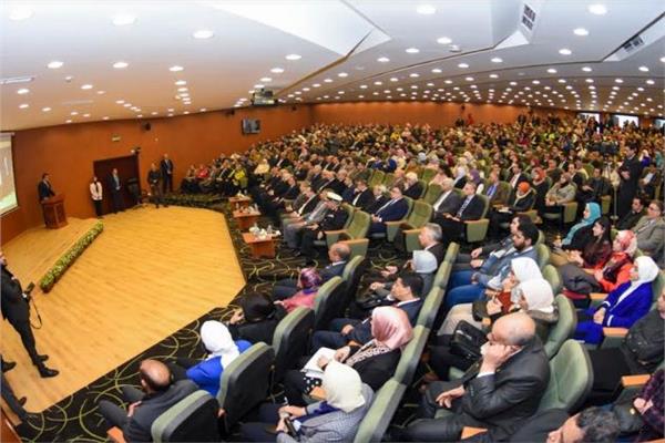 وزير التعليم العالي يفتتح المعامل المركزية الحديثة بمدينة الأبحاث العلمية ببرج لعرب