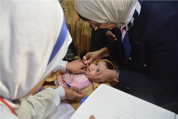 وزيرة الصحة تطلق الحملة القومية للتطعيم ضد شلل الأطفال