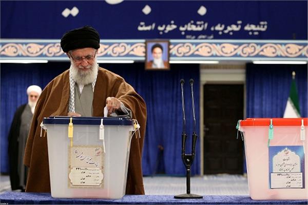 خامنئي يدلي بصوته في الانتخابات البرلمانية الايرانية - رويترز