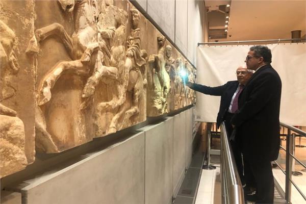 جولة وزير السياحة والآثار بالمتاحف الكبري بأثينا 
