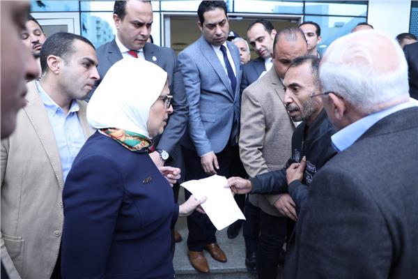 وزيرة الصحة تتفقد أعمال تطوير المبنى البحري بمستشفى بورسعيد العام 