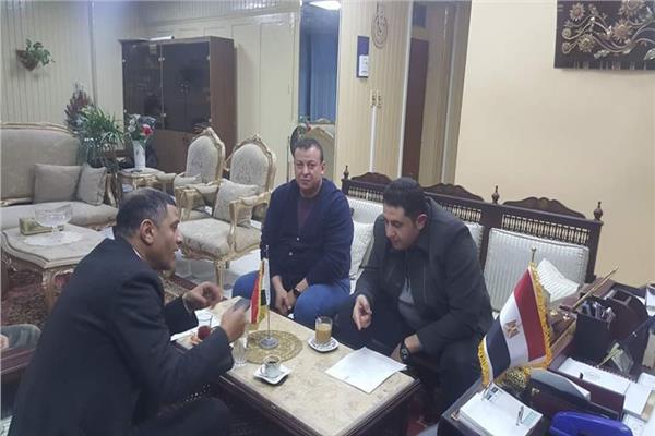 نائب محافظ القاهرة يلتقى بأعضاء مجلس النواب لاستماع لمشاكلهم