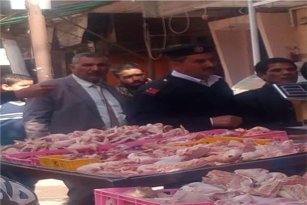 ‎حملة موسعة للتفتيش على محال بيع اللحوم والدواجن والاسماك بحى شرق شبرا الخيمة