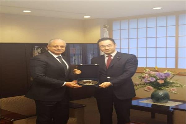 سفير مصر في طوكيو يلتقي وزير الدولة الياباني للشئون الخارجية