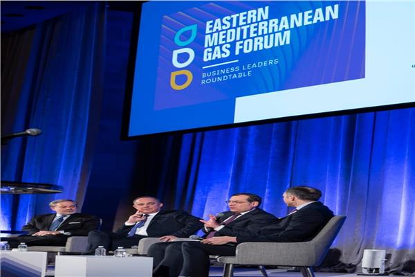 وزير البترول شارك بفعاليات المائدة المستديرة لقادة الأعمال بمنتدى غاز شرق المتوسط