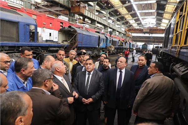 وزير النقل يتابع أعمال العمرة الجسيمة لـ 41 جرار EMD