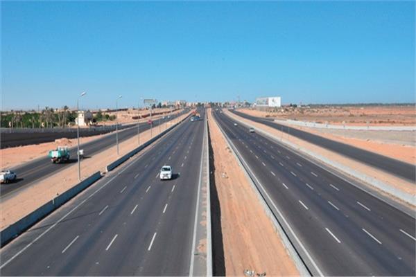  إغلاق الطرق الرئيسية والصحراوية 