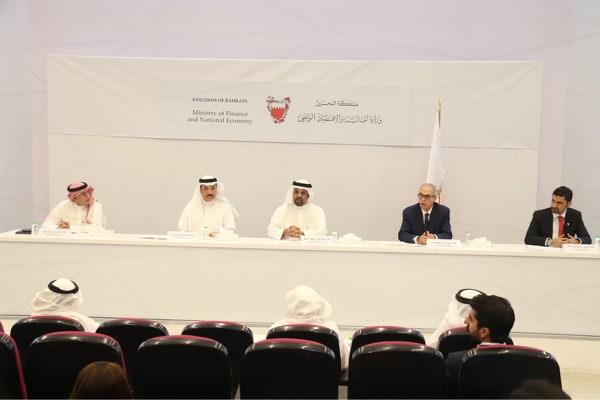 البحرين تعلن حزمة قرارات اقتصادية بقيمة 10 مليارات دولار لمواجهة تداعيات كورونا